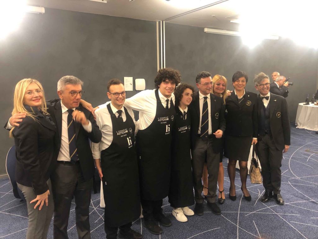 I Sorsi in buona Compagnia dell'Ais Bari per celebrare i sommelier astemi  oggi al lavoro all'Hi Hotel Bari – Sommelier AIS Puglia